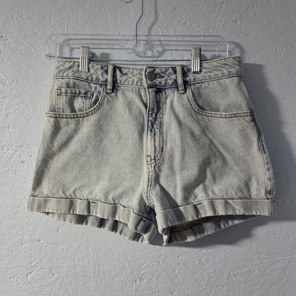 Pacsun Light Wash Cuffed Mom Short - 27